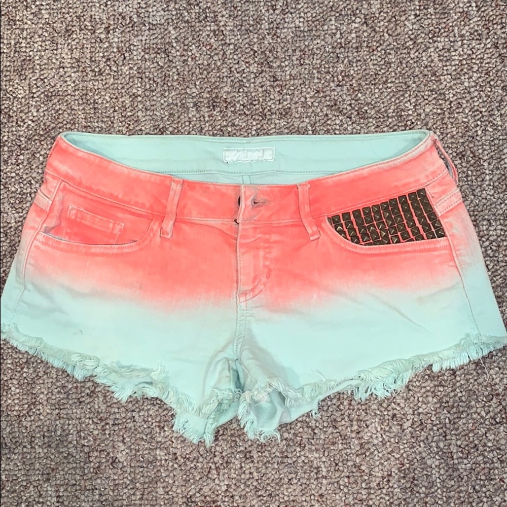 Guess Ombré Shorts💕
